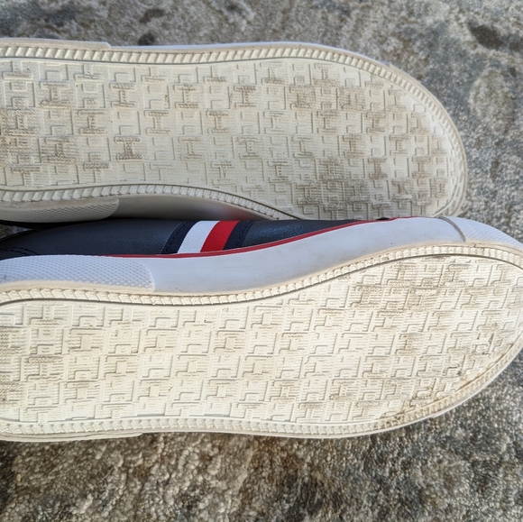 Tommy Hilfiger Kids Signature Stripe Sneaker size 3 - Picture 5 of 7